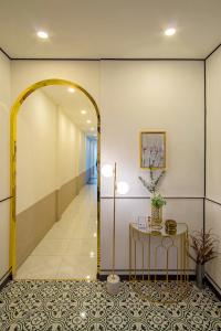 Isara Boutique And Cafe - 14