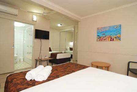Comfort Inn City - 18