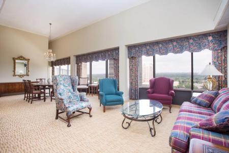 Ramada by Wyndham Downtown & Conference Center - 27
