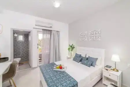 Roxani - 82