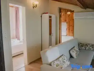 Marina Agva - 80