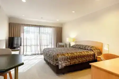 Greenlane Manor - 43