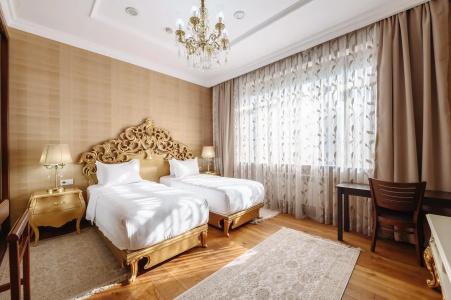 Royal Residence - 190