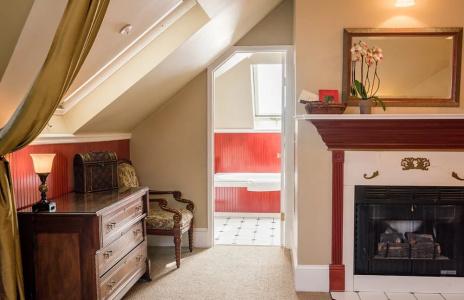 1801 First Luxury Inn - 22
