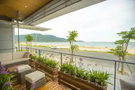 Da Nang Bay - 11