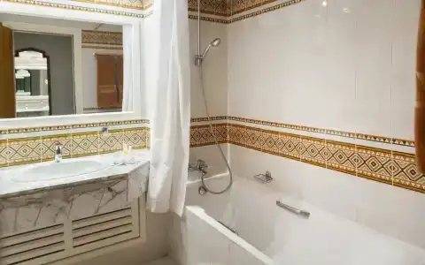 El Mouradi - 4