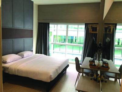 Lazy Sunday hostel - 1