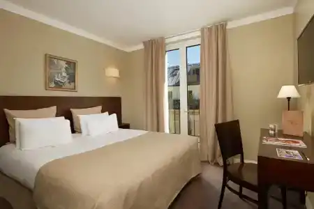 Hôtel de Sèvres - 52