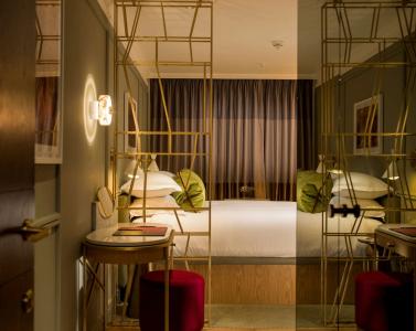 The Guardsman - Preferreds and Resorts - 12