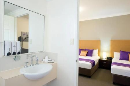 Park Regis Anchorage - 81