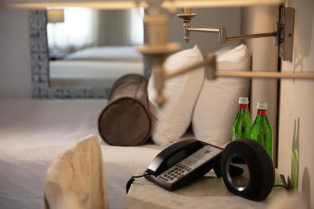 International House - 33