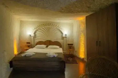 View Cave - 15