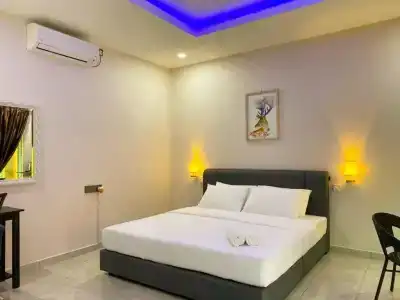 Tokman Inn - 93