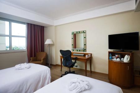 Hilton Rome Airport - 2