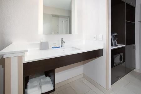 Holiday Inn Express & Suites, an IHG - 43