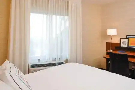 Fairfield Inn & Suites by Marriott - 33