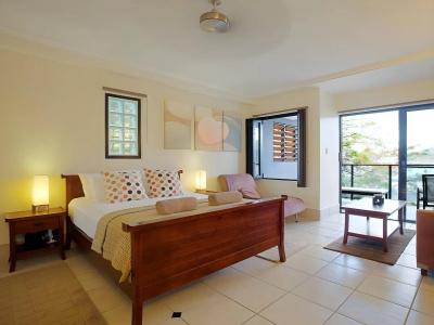 at Waterfront Whitsunday Retreat - Adults Only - 5