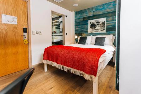 Stay Central - 1