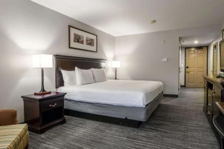 Country Inn & Suites by Radisson, at Mills, CA - 42