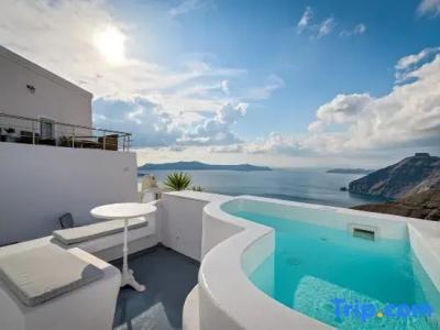 Trieris Villa & Suites - 66