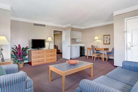 Days Inn by Wyndham Tucson City Center - 27