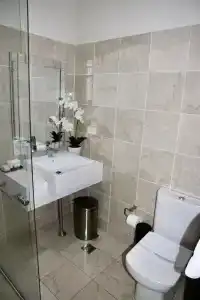 Mariners Court - 55