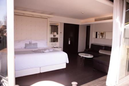1828 Smart Boutique - 128