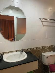 Oyo 1040 Access Inn Pattaya - 124