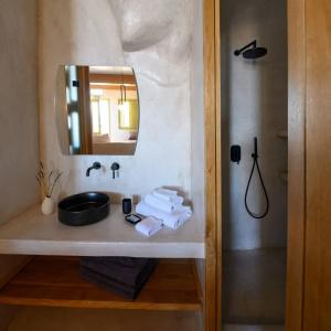 Canvas Suites - 57