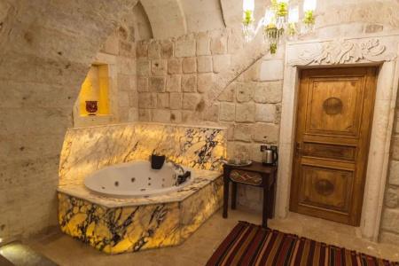 Solo Cave Suites - 152