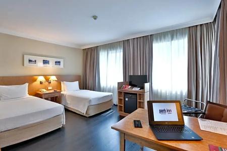 Park Inn by Radisson Berrini - 85