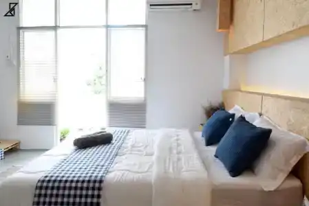 Hugger Guest House - 36
