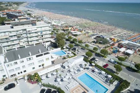 Promenade Universale - 15