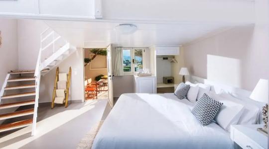 Notos Heights & Suites - 303