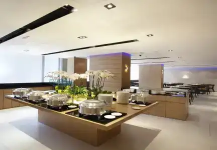 The Empire - Causeway Bay - 10