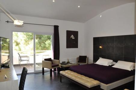 Private Hôtel - 82