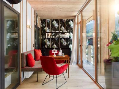 Small Luxury of the World - DasPosthotel - 13