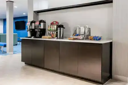 Hawthorn Suites by Wyndham DFW Airport North - 5