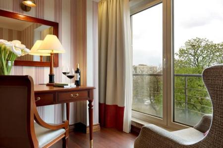Eurostars Montgomery - 55