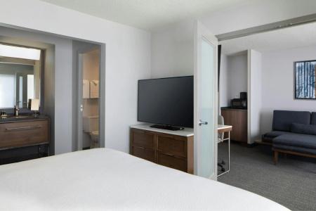 Courtyard by Marriott Chicago Downtown/River North - 5
