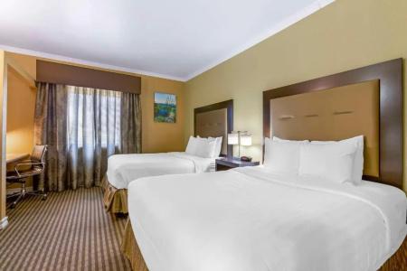 Best Western Royal Sun Inn & Suites - 103