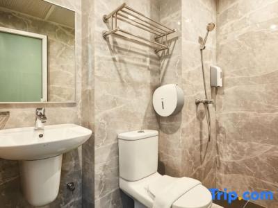 Ibis Budget Singapore Sapphire (SG Clean) - 75