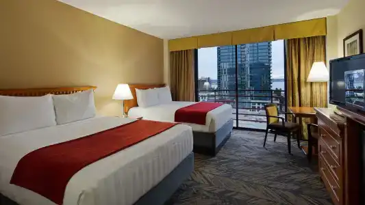 Best Western Plus Bayside Inn - 3