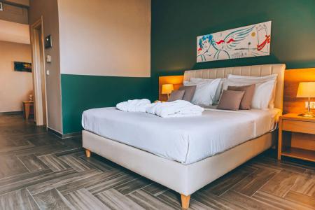 Apollo Resort Art - 116