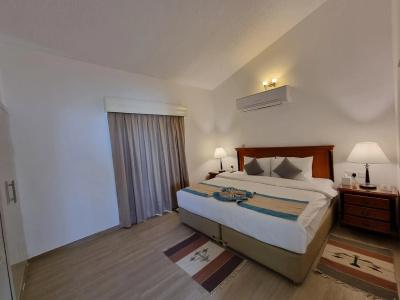 Holiday Beach Resort - 12