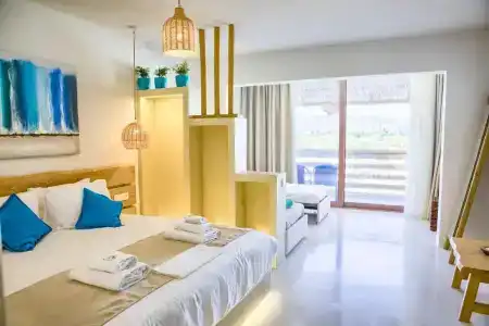 Alia Luxury Suites - 38
