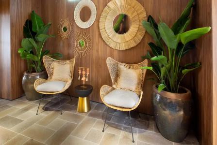 Atocha Madrid, Tapestry Collection by Hilton - 18
