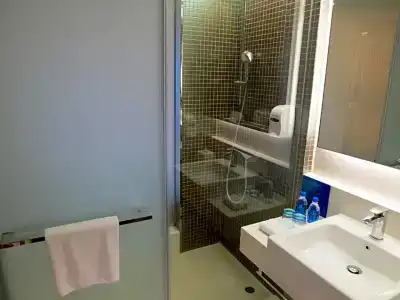 Holiday Inn Express Kowloon East - 33