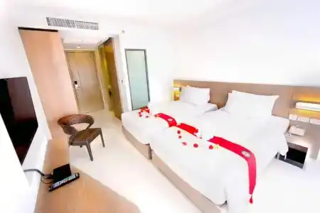 Phoenix Karon Beach - 47