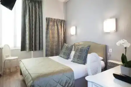 a l'hôTel Des Roys - 47